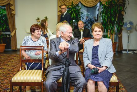 Uroczysty ślub cywilny w Warszawie – przysięga małżeńska i radość bliskich